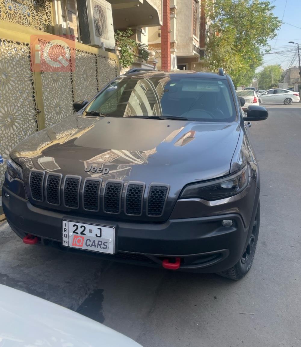 جیپ شیرۆکی